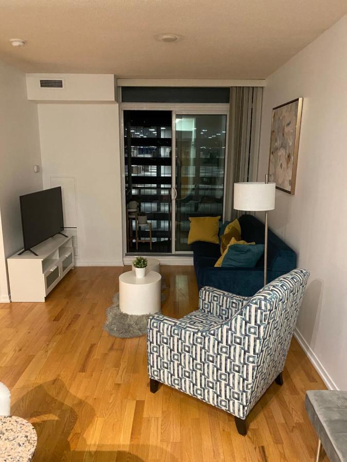 Toronto Cn Tower Maple Leaf Square Luxurious 2 Bedroom Condo Εξωτερικό φωτογραφία