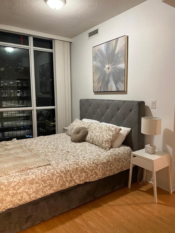 Toronto Cn Tower Maple Leaf Square Luxurious 2 Bedroom Condo Εξωτερικό φωτογραφία