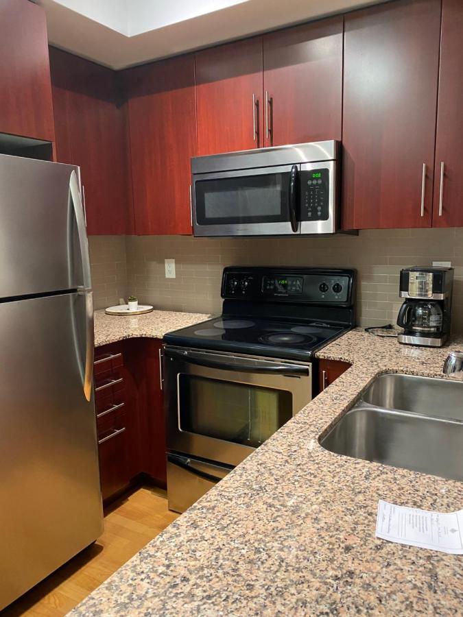 Toronto Cn Tower Maple Leaf Square Luxurious 2 Bedroom Condo Εξωτερικό φωτογραφία